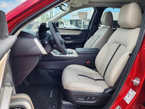 Certified 2025 MAZDA CX-70 Plug-In Hybrid w/ Premium Pkg image 35