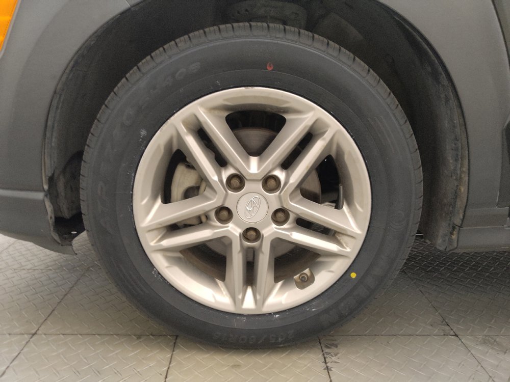 Used 2018 Hyundai Kona SE FWD image 31