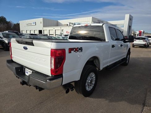Used 2020 Ford F250 XLT w/ FX4 Off-Road Package image 8