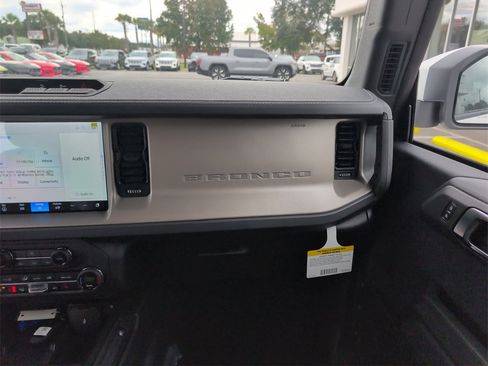 New 2025 Ford Bronco Outer Banks image 17