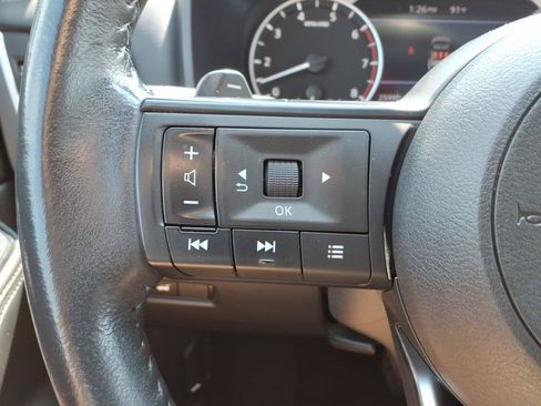 Used 2024 Nissan Rogue SV w/ SV Premium Package AWD/4WD image 16