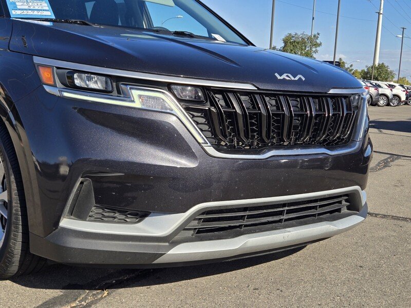 Certified 2023 Kia Carnival LX FWD image 9