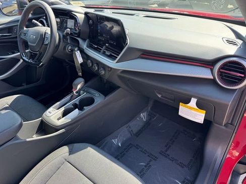 New 2026 Chevrolet Trax RS w/ Sunroof Package FWD image 6