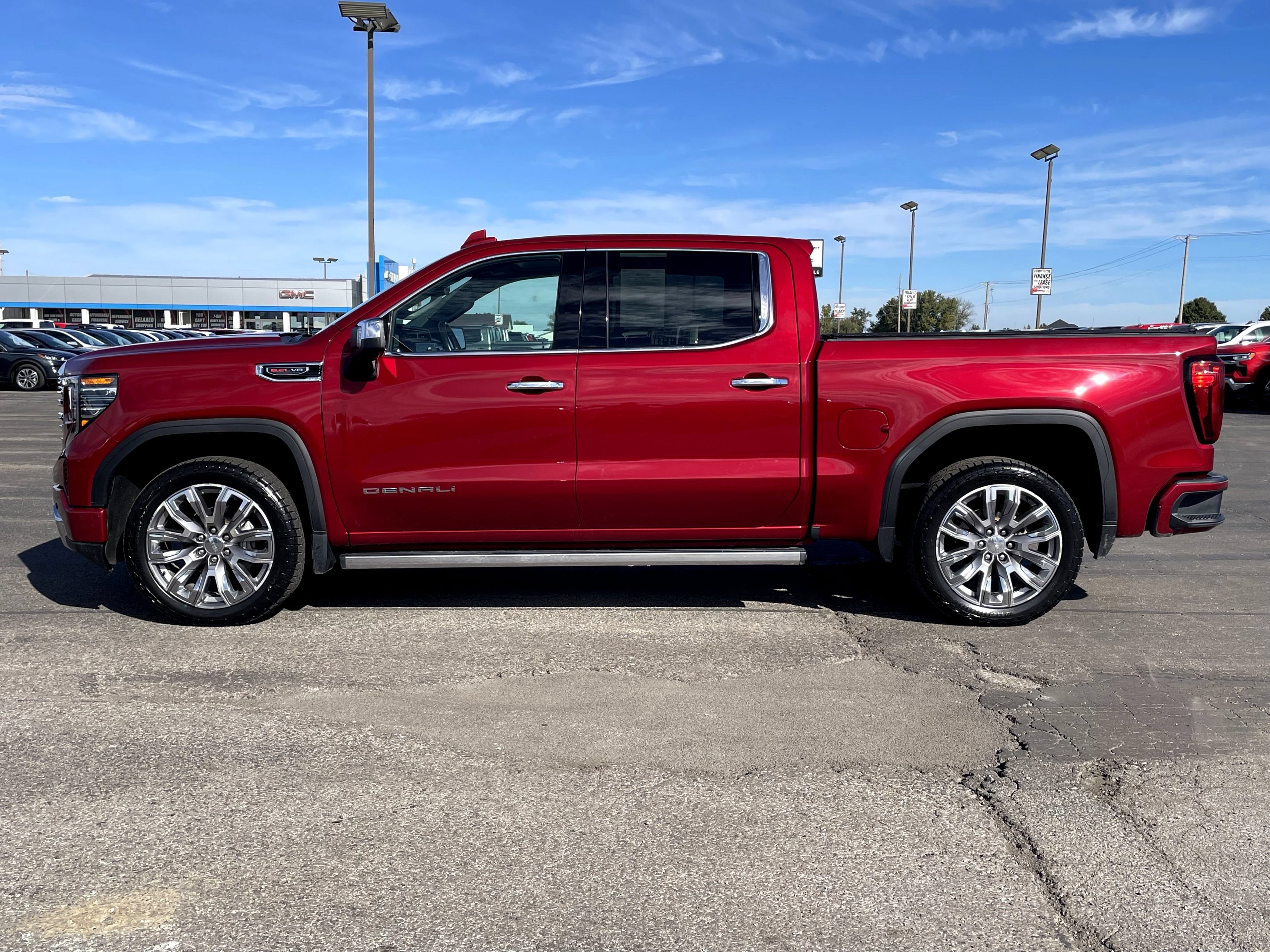 Certified 2022 GMC Sierra 1500 Denali w/ Denali Reserve Package AWD/4WD image 8