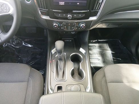 Used 2023 Chevrolet Traverse LT FWD image 15