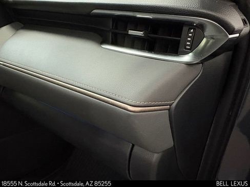Used 2021 Toyota Venza XLE w/ Softex Package AWD/4WD image 27