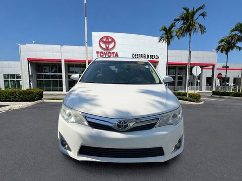 Used 2014 Toyota Camry XLE FWD image 2