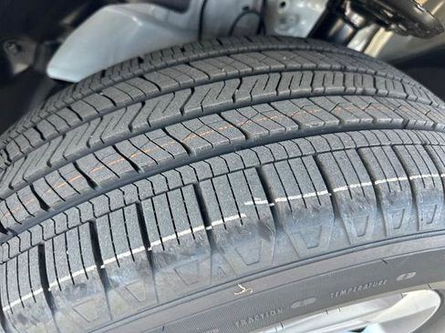 New 2025 Honda Pilot EX-L image 24