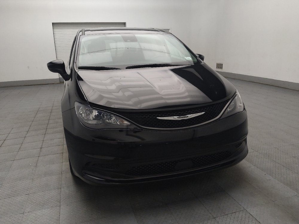 Used 2024 Chrysler Voyager LX FWD image 14