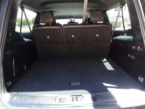 Used 2024 Jeep Wagoneer L Series II w/ Flexible Seating Group AWD/4WD image 7