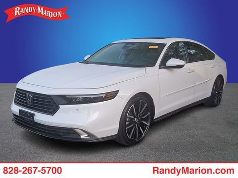 Used 2024 Honda Accord Touring image 1