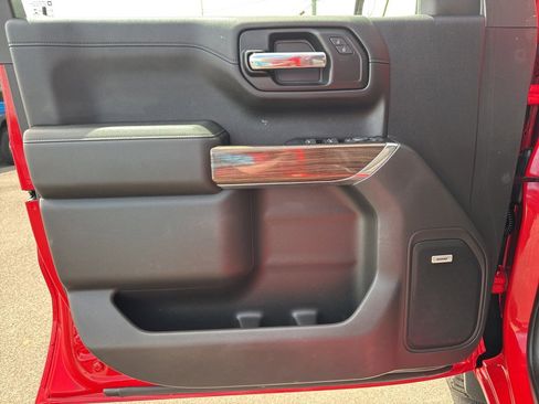 Used 2019 Chevrolet Silverado 1500 LT Trail Boss image 34