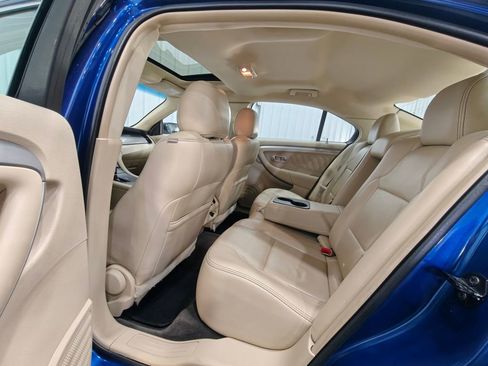 Used 2013 Ford Taurus SEL image 26