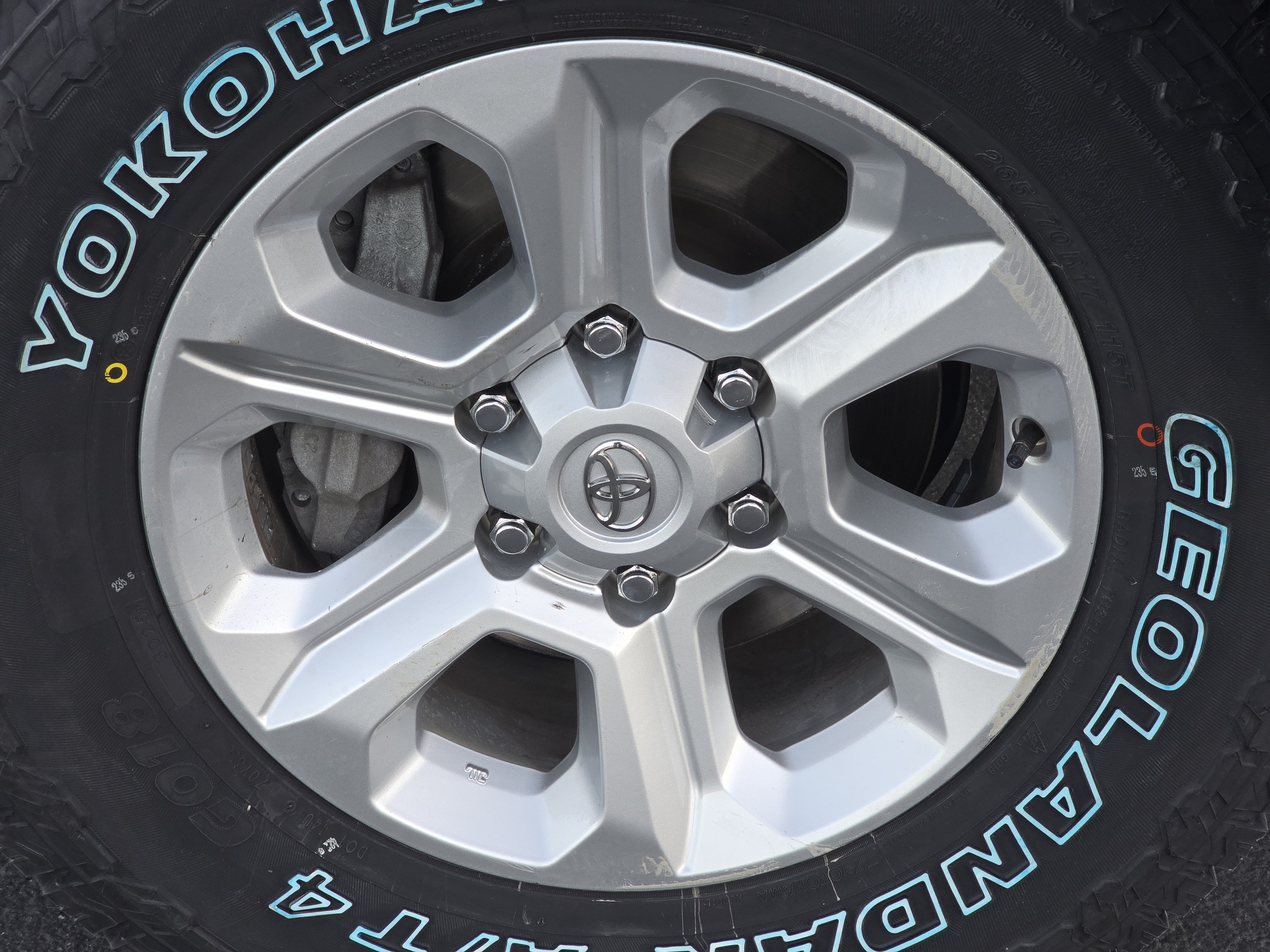 Certified 2023 Toyota 4Runner SR5 AWD/4WD image 28