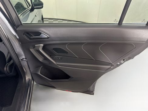 Used 2024 Volkswagen Tiguan SE FWD image 29