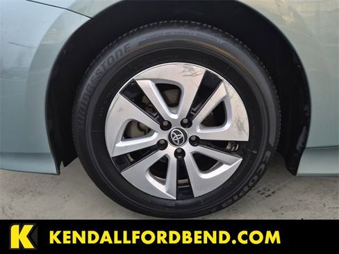 Used 2016 Toyota Prius Four Touring image 10