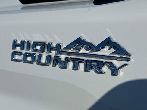 Used 2024 Chevrolet Silverado 3500 High Country w/ Technology Package AWD/4WD image 36