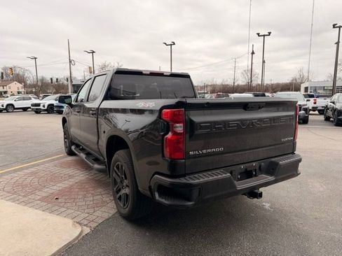 Used 2023 Chevrolet Silverado 1500 Custom image 6