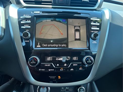Used 2024 Nissan Murano SV AWD/4WD image 19