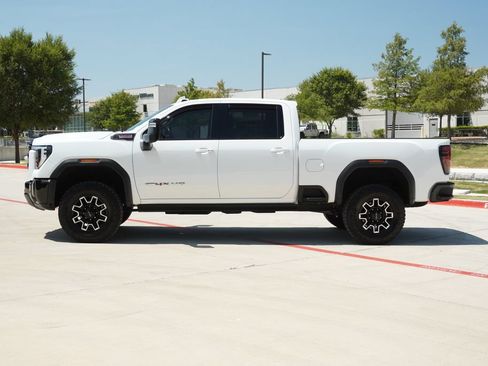 Used 2025 GMC Sierra 2500 AT4X AWD/4WD image 2
