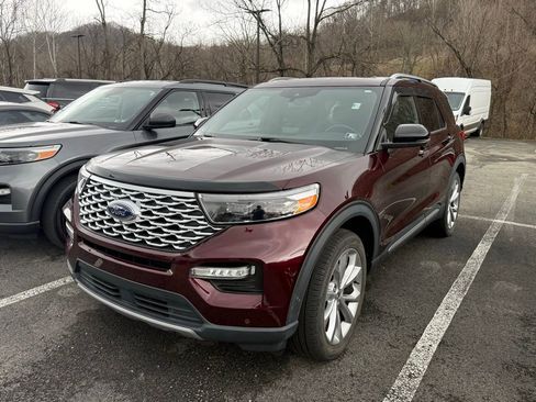 Used 2022 Ford Explorer Platinum w/ Equipment Group 601A image 2