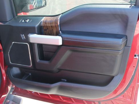 Used 2019 Ford F150 Lariat w/ Equipment Group 502A Luxury AWD/4WD image 13