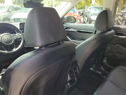 Used 2021 Kia Seltos EX image 12