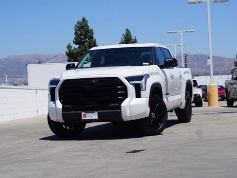 Used 2024 Toyota Tundra Limited AWD/4WD image 4