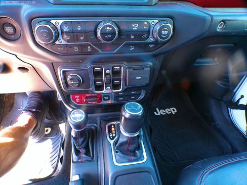 Used 2018 Jeep Wrangler Unlimited Rubicon image 20