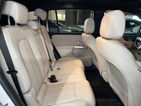 Certified 2025 Mercedes-Benz GLB 250 4MATIC image 13