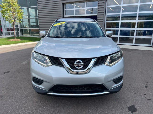 Used 2016 Nissan Rogue S AWD/4WD image 2