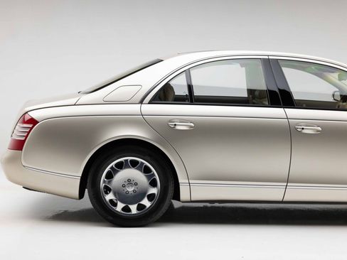 Used 2004 Maybach 57 RWD image 21