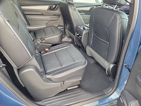 Used 2026 Buick Enclave Preferred image 12