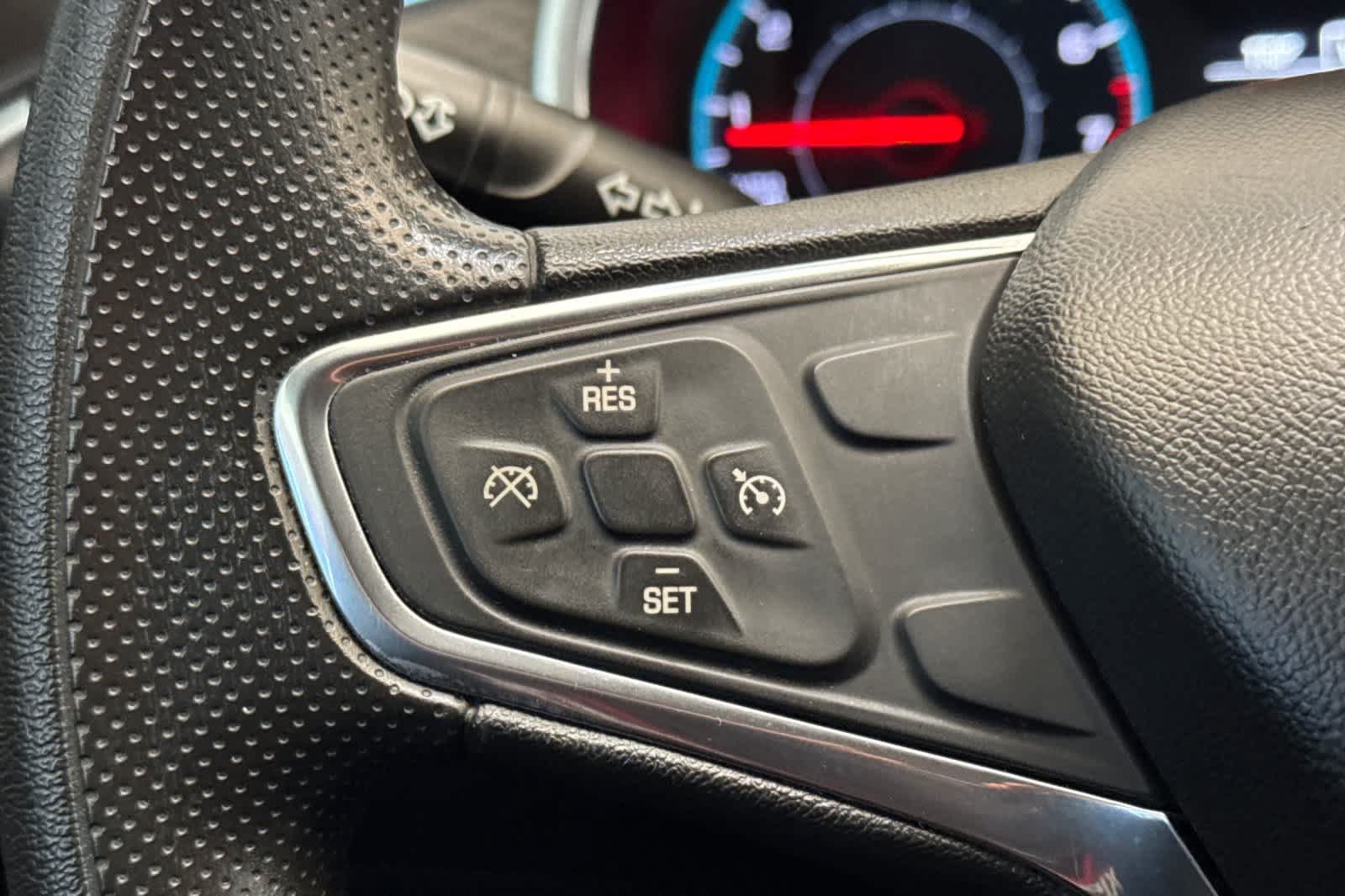 Used 2020 Chevrolet Malibu LT FWD image 25