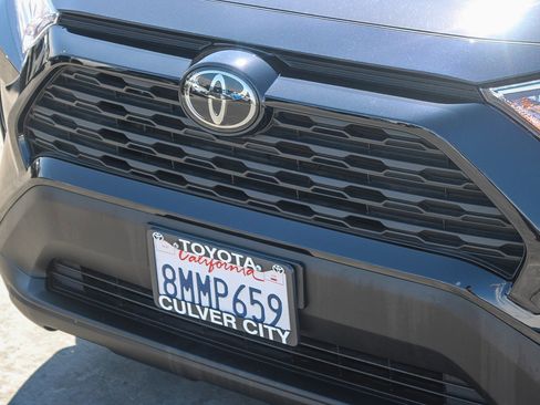 Certified 2019 Toyota RAV4 XLE w/ Convenience Package image 6
