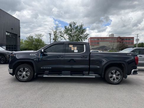Used 2023 GMC Sierra 1500 SLE w/ X31 Off-Road Package AWD/4WD image 6