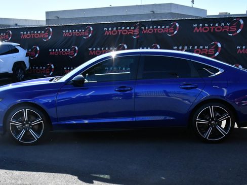 Used 2023 Honda Accord Sport image 4