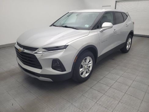 Used 2021 Chevrolet Blazer LT FWD image 2