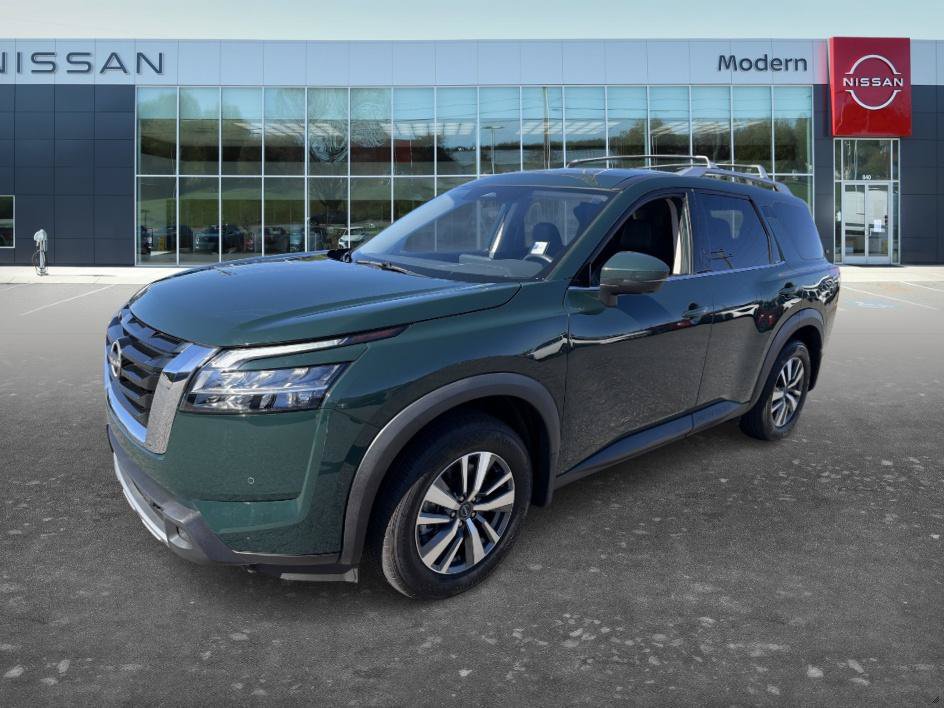 Used 2024 Nissan Pathfinder SL AWD/4WD image 1