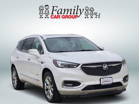 Used 2019 Buick Enclave Avenir w/ Avenir Technology Package FWD image 2