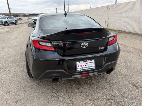 Used 2023 Toyota GR86 image 5