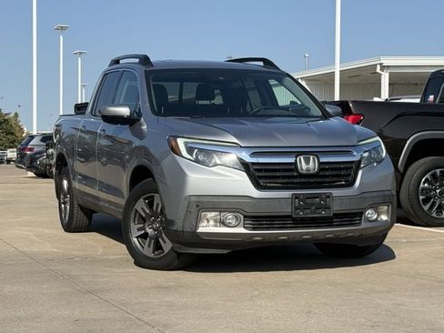 Used 2017 Honda Ridgeline RTL-E image 2