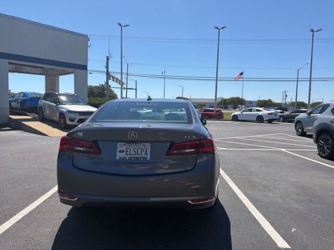 Used 2017 Acura TLX w/ Technology Package FWD image 8
