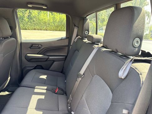 Used 2024 Chevrolet Colorado Trail Boss w/ Technology Package AWD/4WD image 11