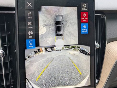 New 2026 Volvo XC60 B5 Plus w/ Climate Package image 22