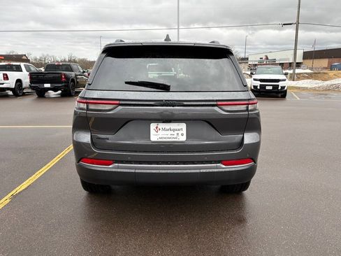 New 2026 Jeep Grand Cherokee Limited w/ Limited Altitude Package AWD/4WD image 4