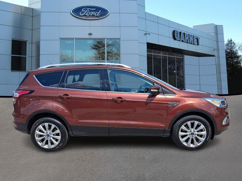 Used 2018 Ford Escape Titanium AWD/4WD image 10