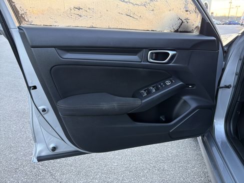 Used 2022 Honda Civic Sport image 11