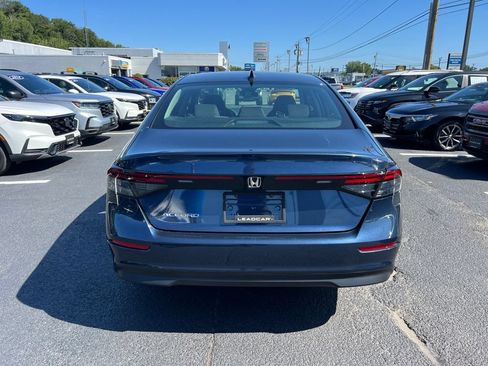 Used 2023 Honda Accord EX image 4