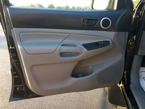 Used 2012 Toyota Tacoma 4x4 Access Cab image 27